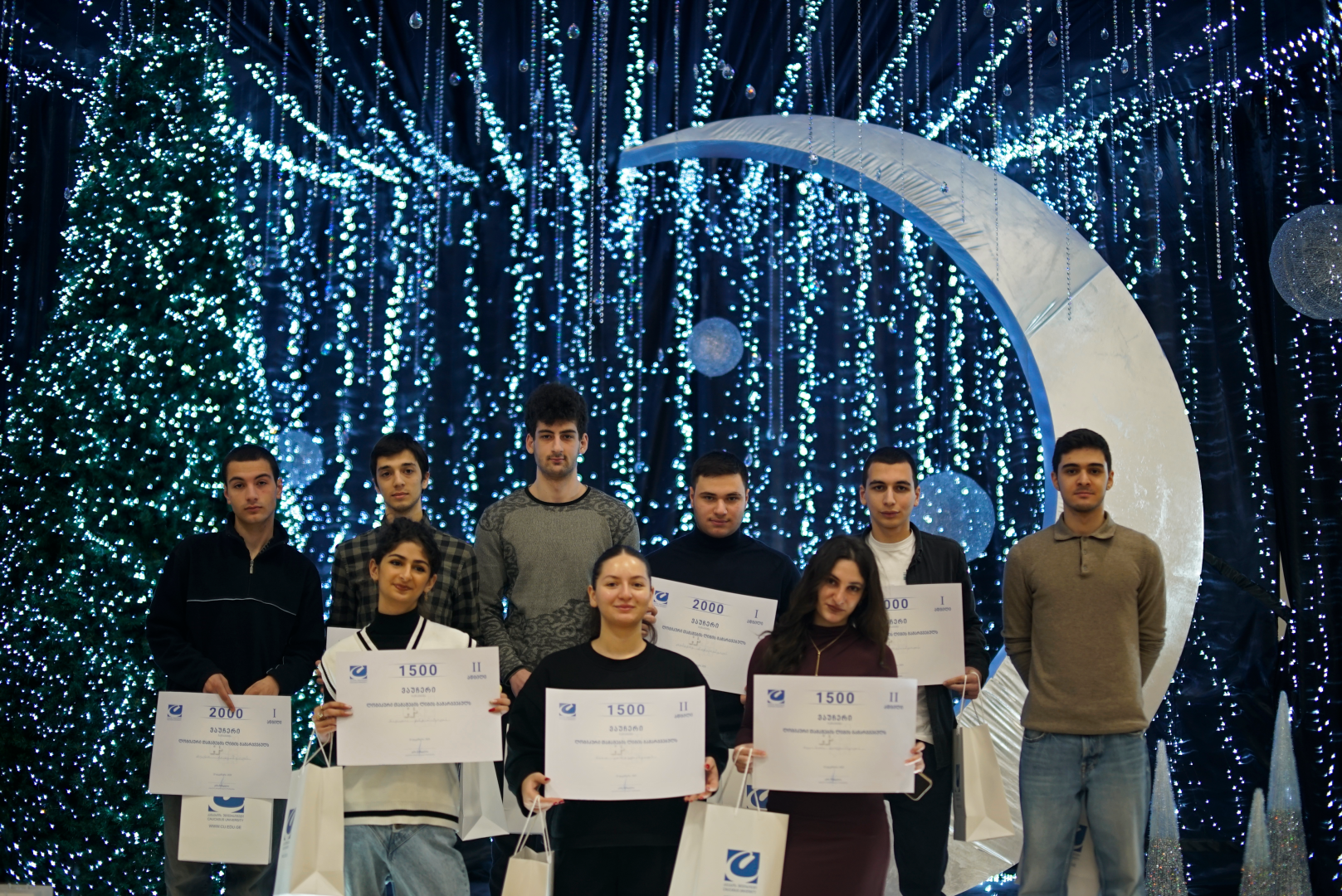 ლოგიკური თამაშების ლიგა - დაჯილდოება